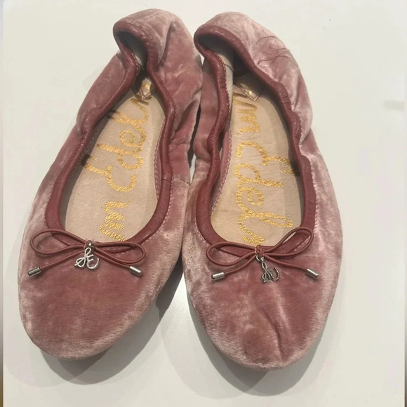 Sam Edelman Shoes - Sam Edelman pink suede ballet flats 
Size 8